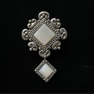 Pewter Victorian  Revival Brooch Faux Mother of Pearl Seagull Pewter Canada